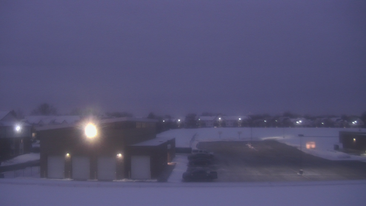 Thumbnail for current weather camera view from Marquardt MS in Glendale Heights, Illinois