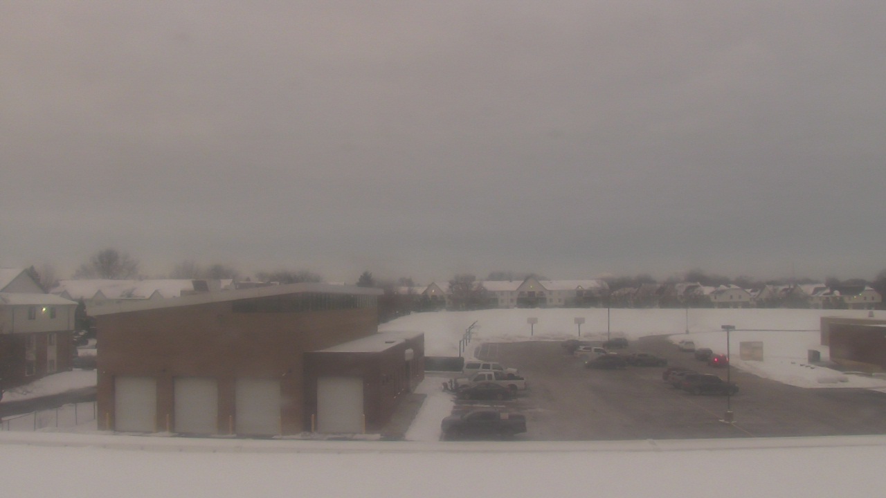 Thumbnail for current weather camera view from Marquardt MS in Glendale Heights, Illinois