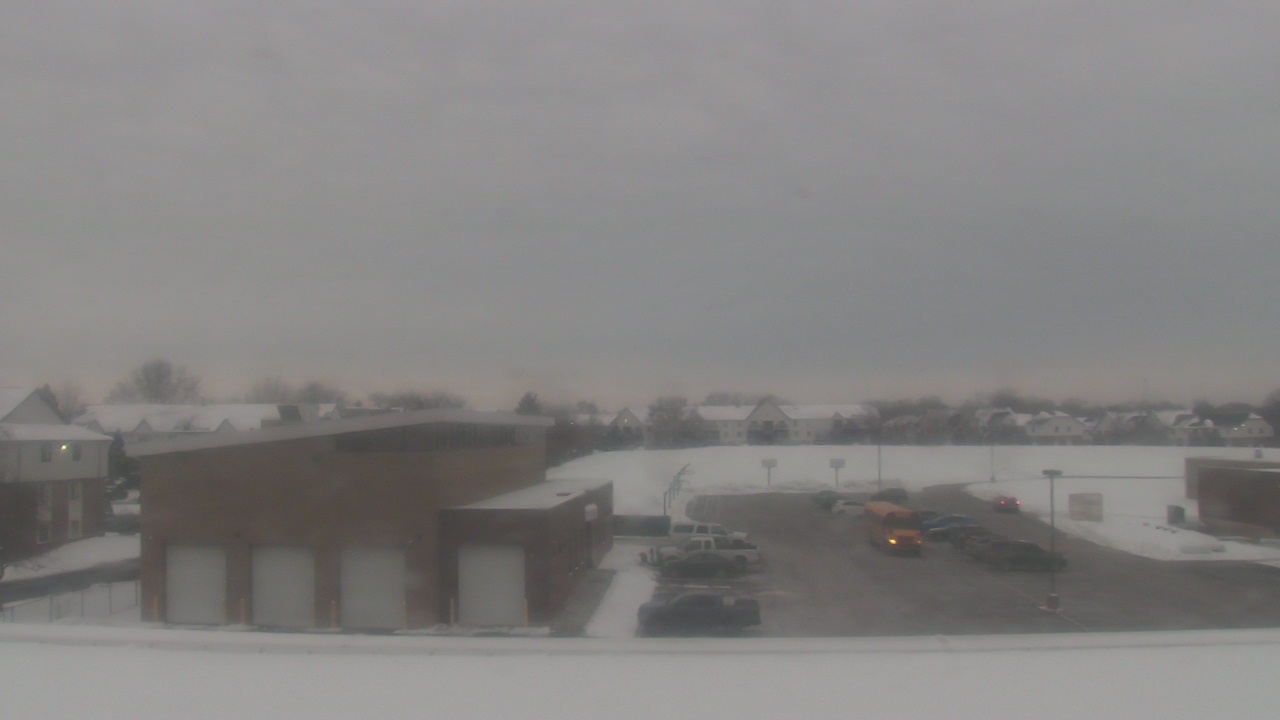Thumbnail for current weather camera view from Marquardt MS in Glendale Heights, Illinois