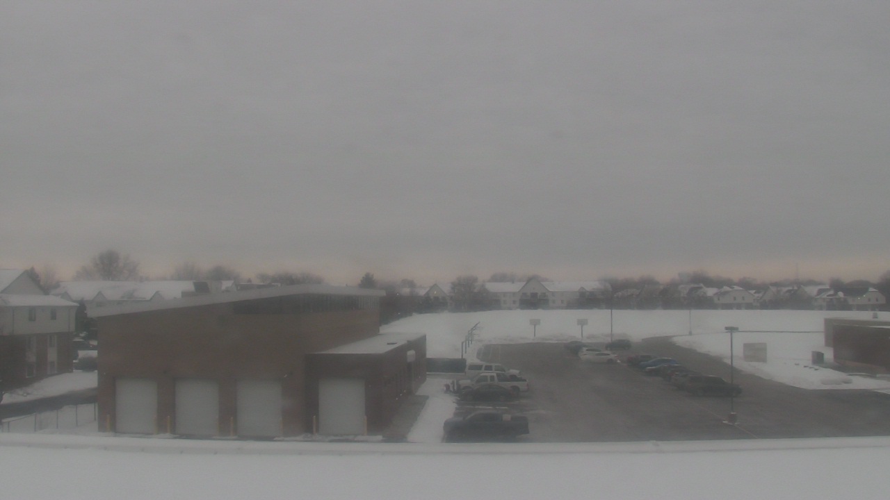 Thumbnail for current weather camera view from Marquardt MS in Glendale Heights, Illinois