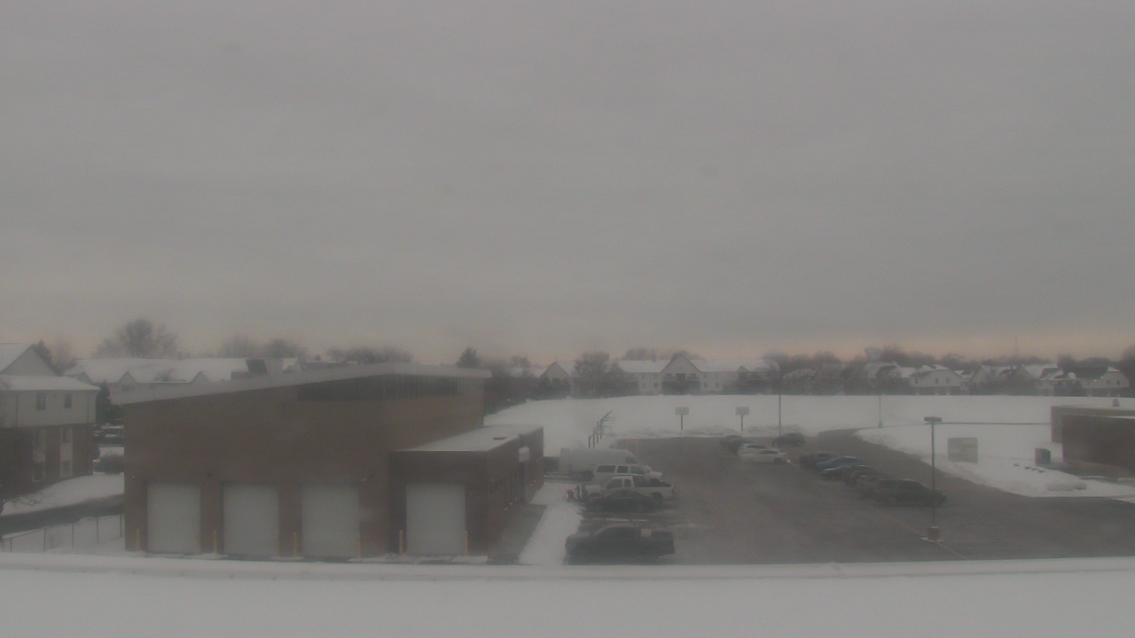 Thumbnail for current weather camera view from Marquardt MS in Glendale Heights, Illinois