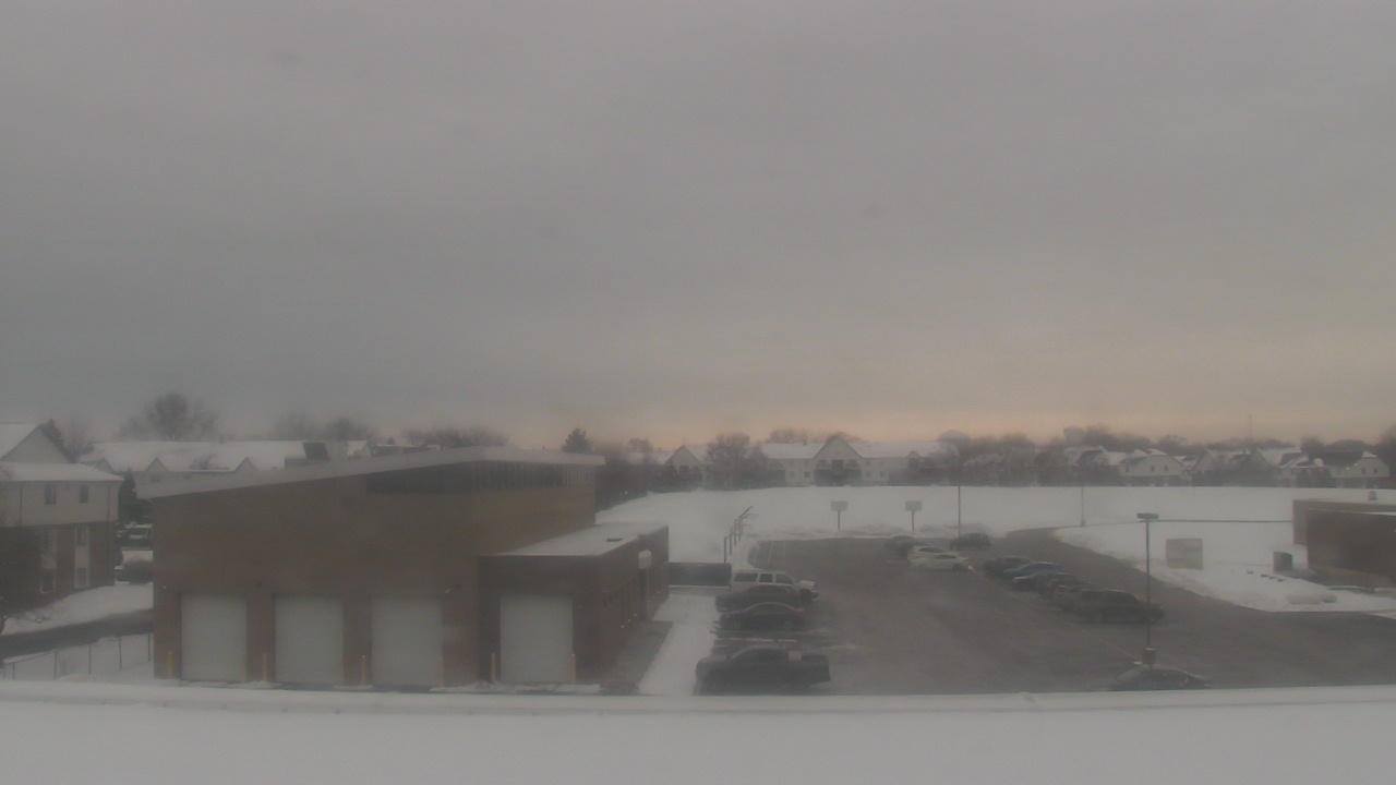 Thumbnail for current weather camera view from Marquardt MS in Glendale Heights, Illinois