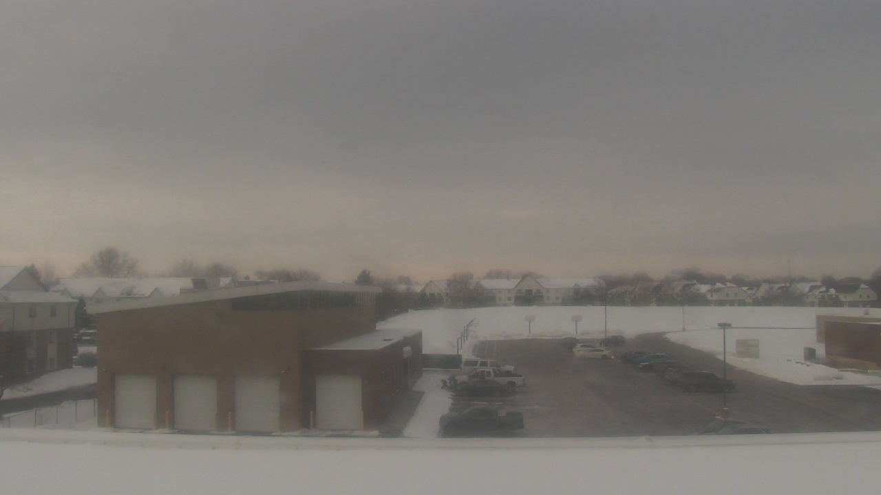 Thumbnail for current weather camera view from Marquardt MS in Glendale Heights, Illinois