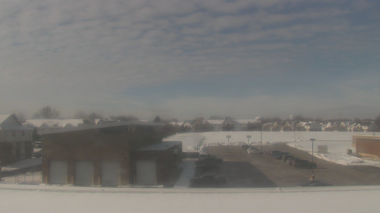 Thumbnail for current weather camera view from Marquardt MS in Glendale Heights, Illinois