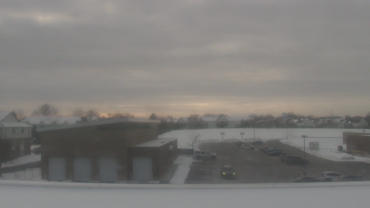 Thumbnail for current weather camera view from Marquardt MS in Glendale Heights, Illinois