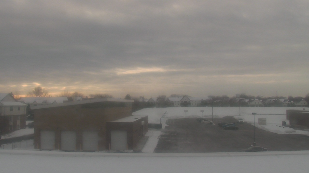 Thumbnail for current weather camera view from Marquardt MS in Glendale Heights, Illinois