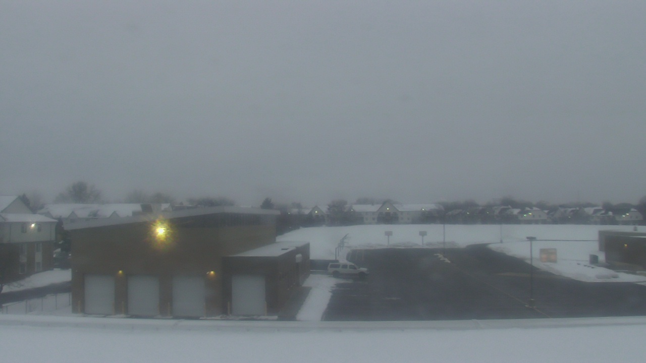 Thumbnail for current weather camera view from Marquardt MS in Glendale Heights, Illinois