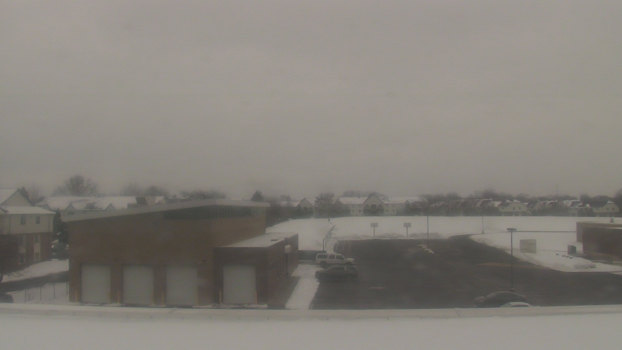 Thumbnail for current weather camera view from Marquardt MS in Glendale Heights, Illinois