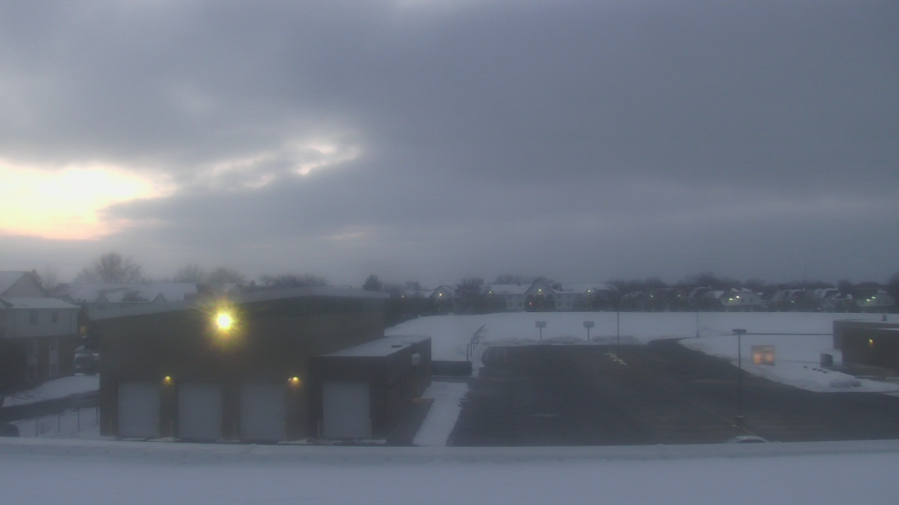 Thumbnail for current weather camera view from Marquardt MS in Glendale Heights, Illinois
