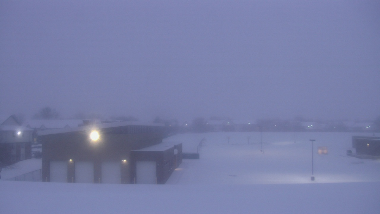 Thumbnail for current weather camera view from Marquardt MS in Glendale Heights, Illinois