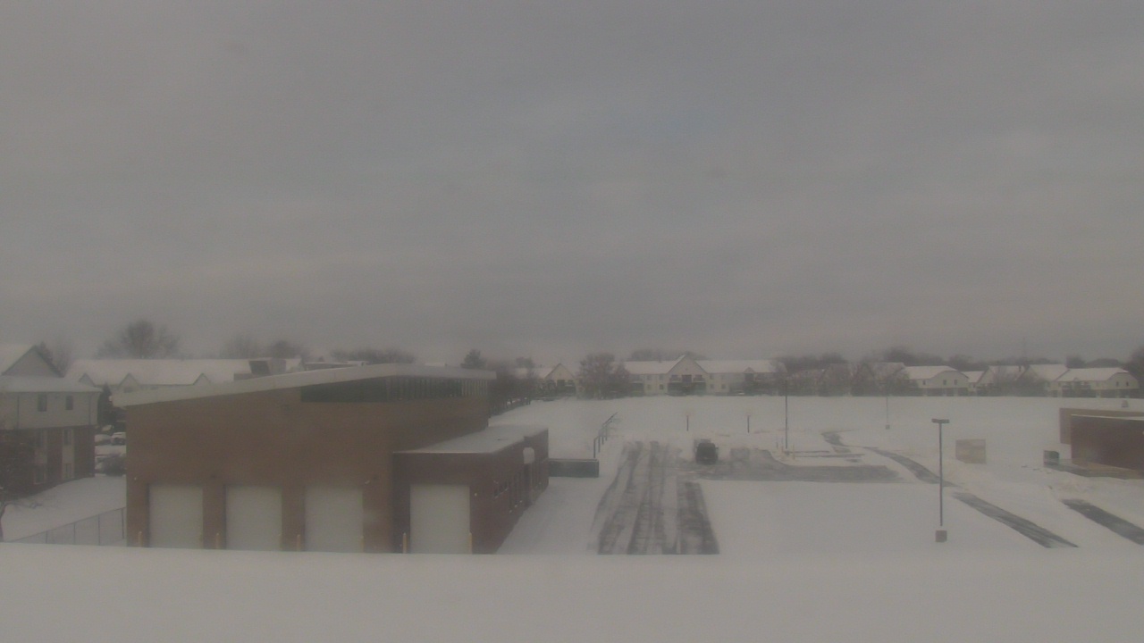 Thumbnail for current weather camera view from Marquardt MS in Glendale Heights, Illinois