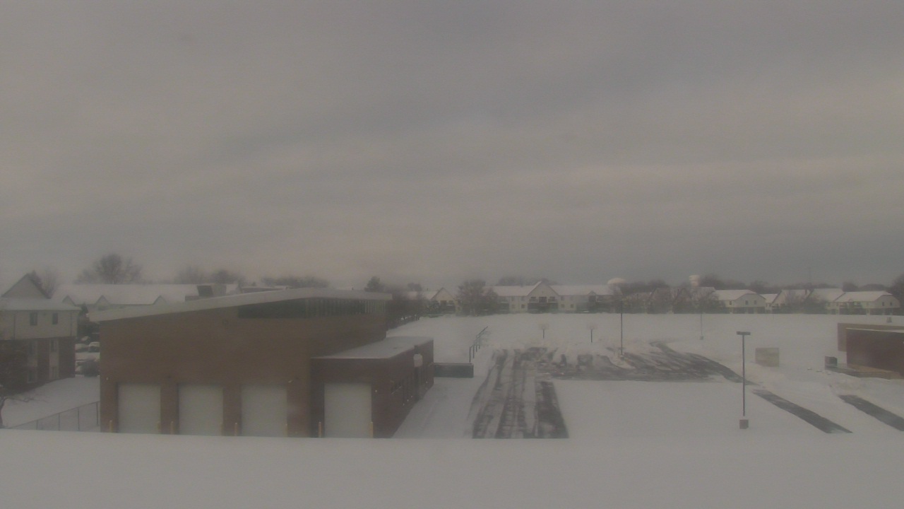 Thumbnail for current weather camera view from Marquardt MS in Glendale Heights, Illinois