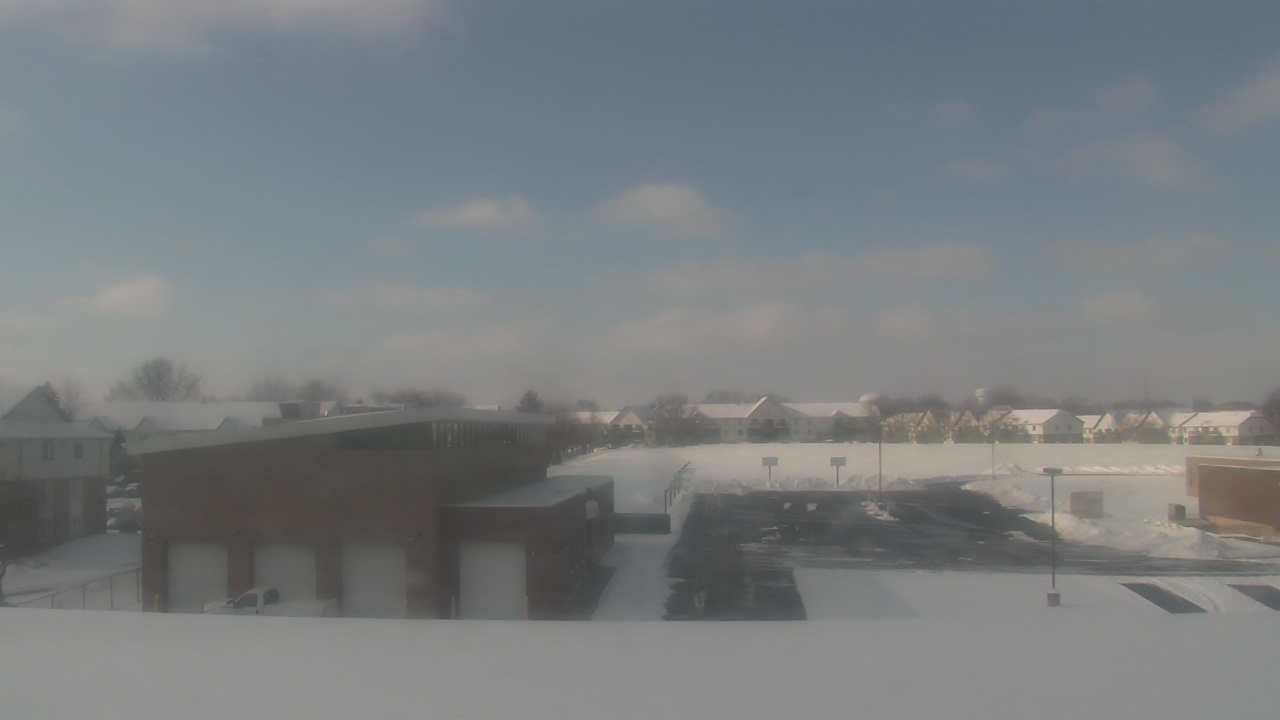 Thumbnail for current weather camera view from Marquardt MS in Glendale Heights, Illinois