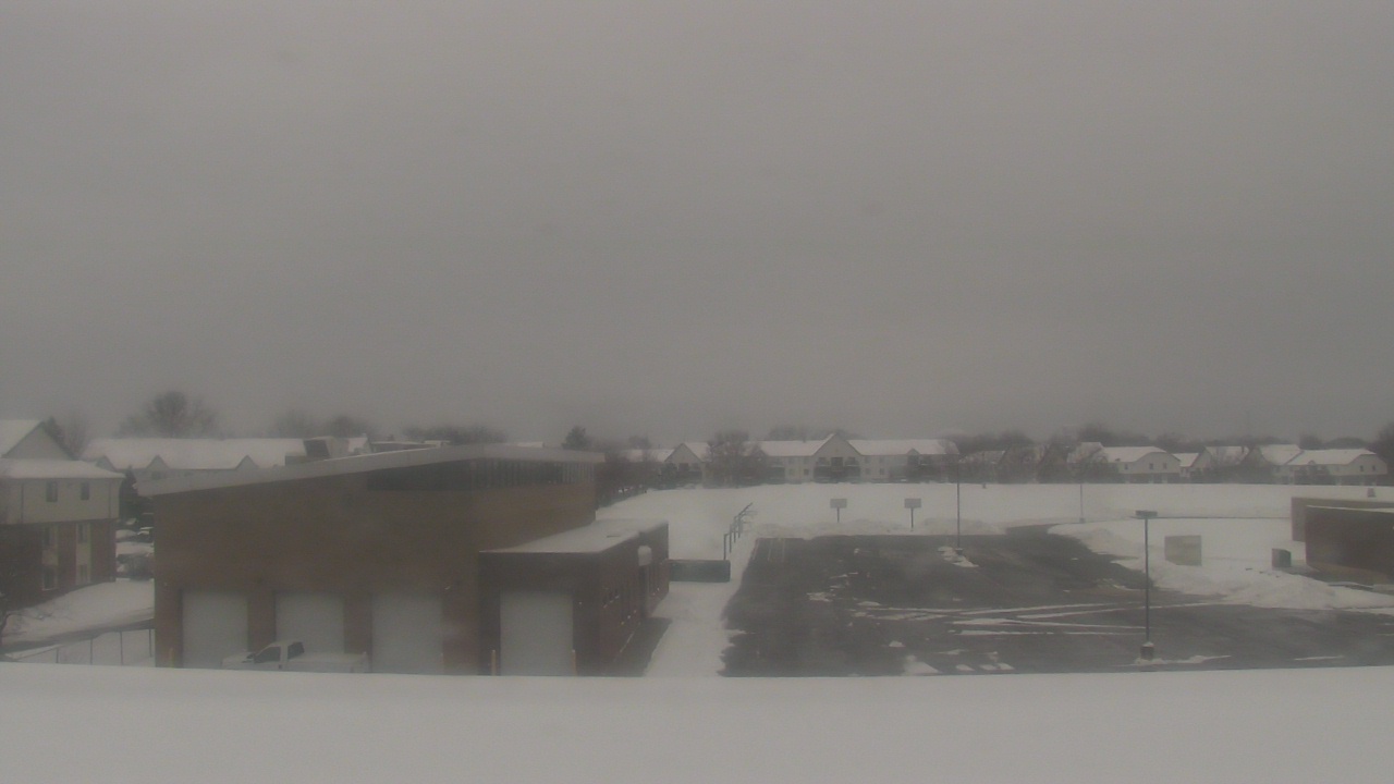 Thumbnail for current weather camera view from Marquardt MS in Glendale Heights, Illinois