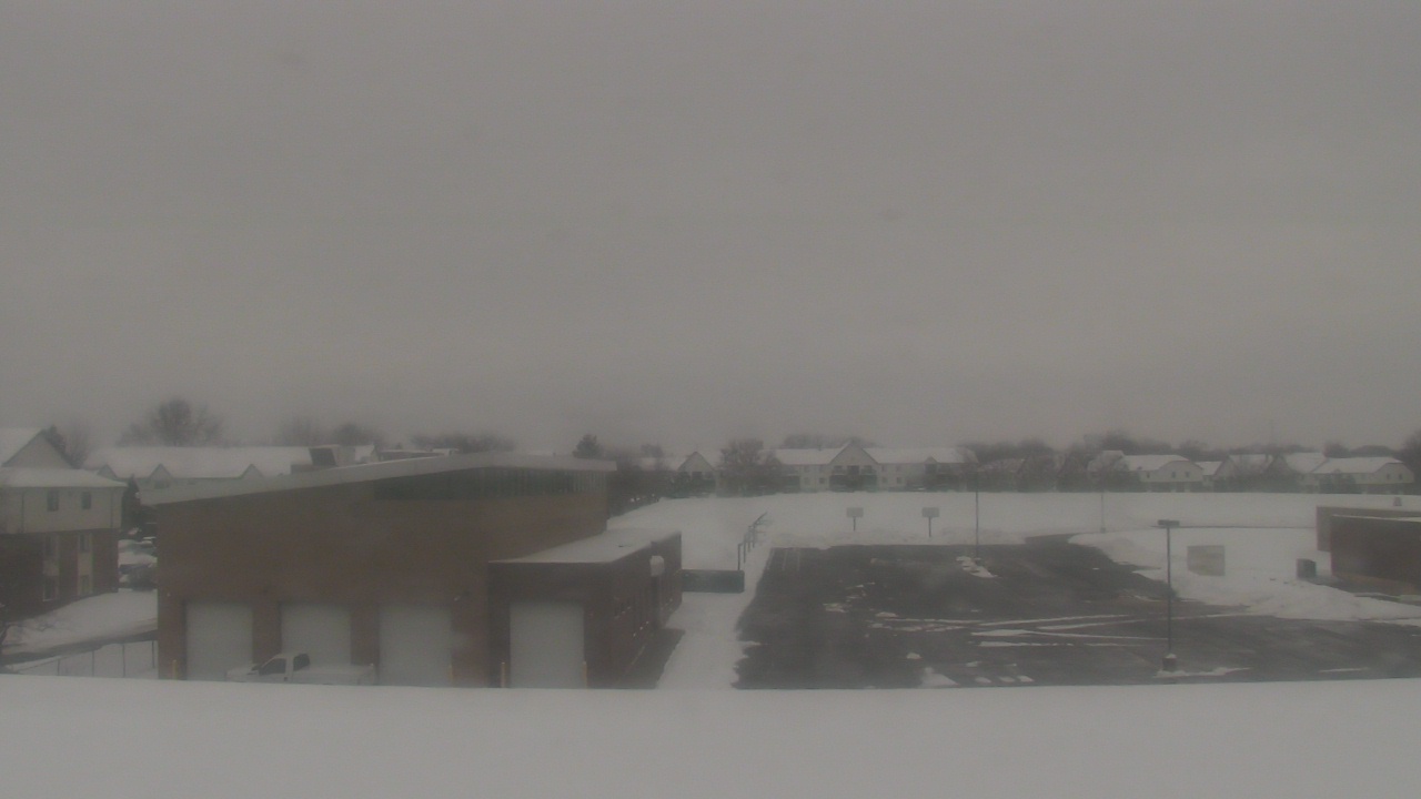 Thumbnail for current weather camera view from Marquardt MS in Glendale Heights, Illinois