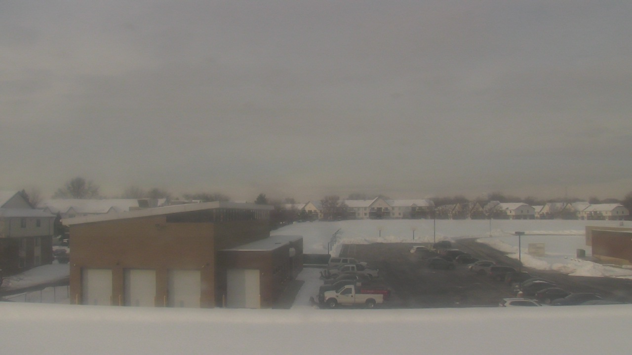 Thumbnail for current weather camera view from Marquardt MS in Glendale Heights, Illinois