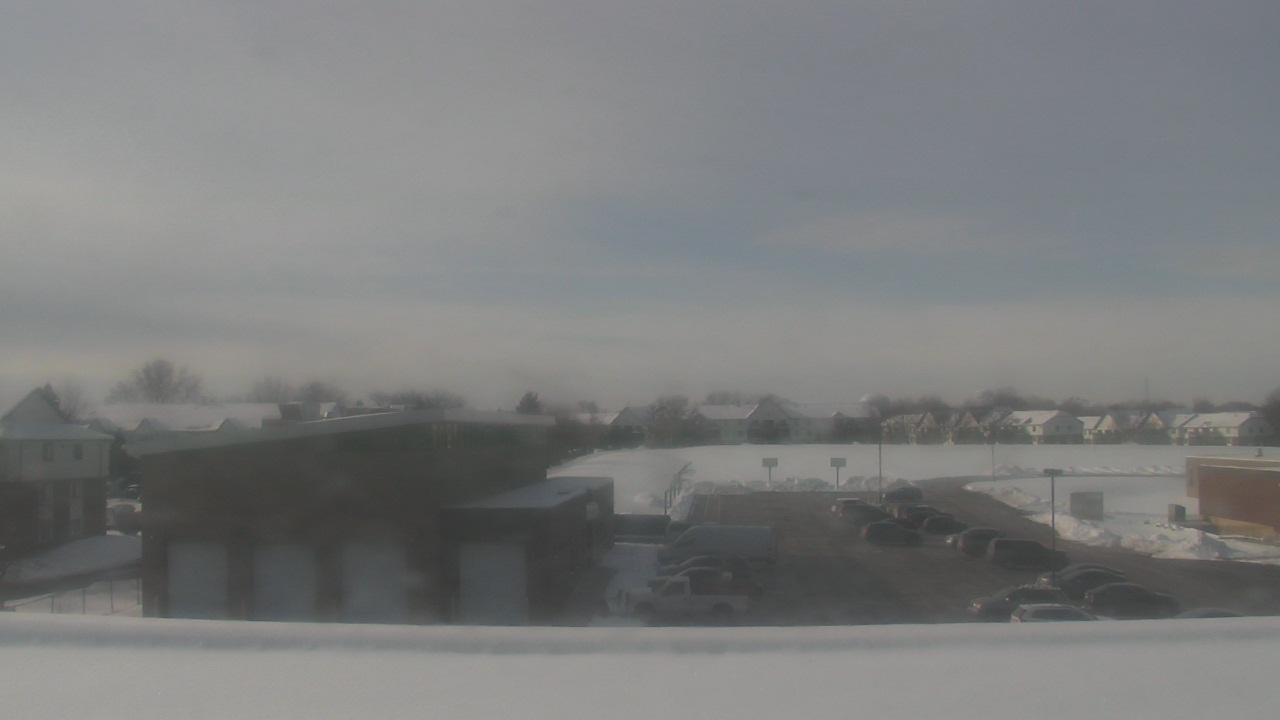 Thumbnail for current weather camera view from Marquardt MS in Glendale Heights, Illinois