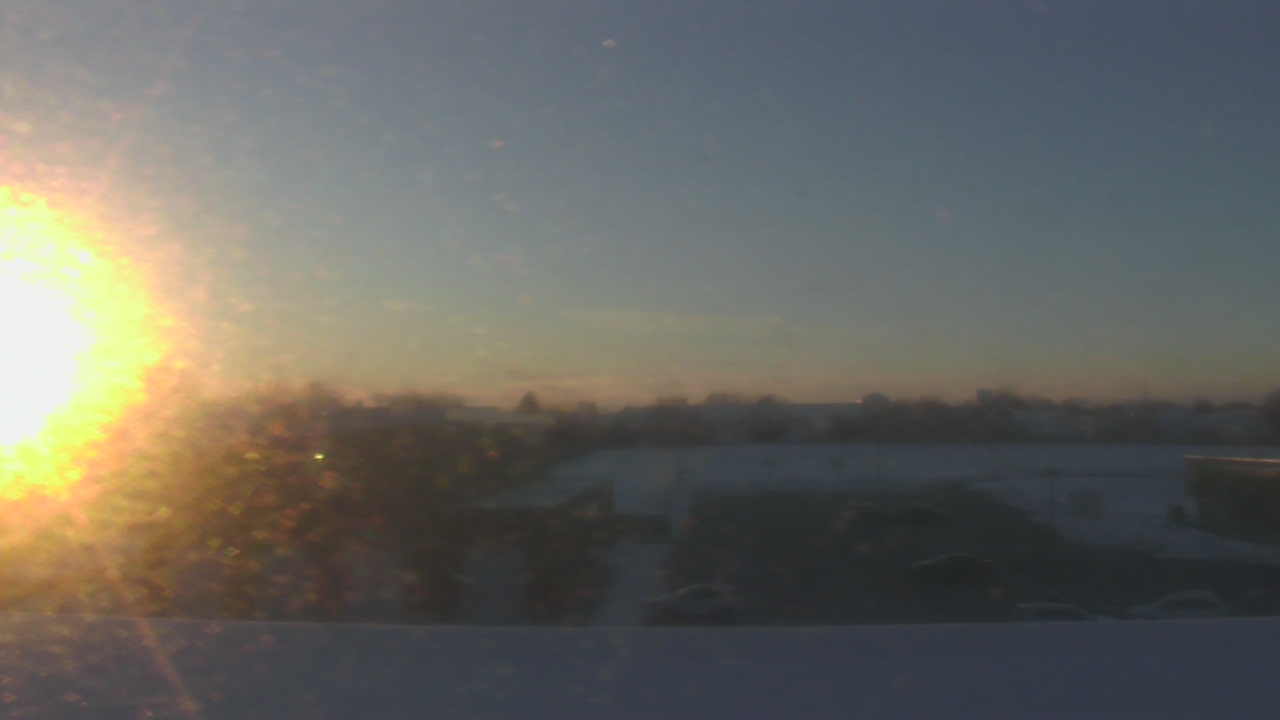 Thumbnail for current weather camera view from Marquardt MS in Glendale Heights, Illinois