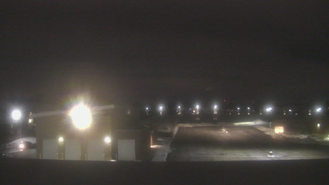 Thumbnail for current weather camera view from Marquardt MS in Glendale Heights, Illinois