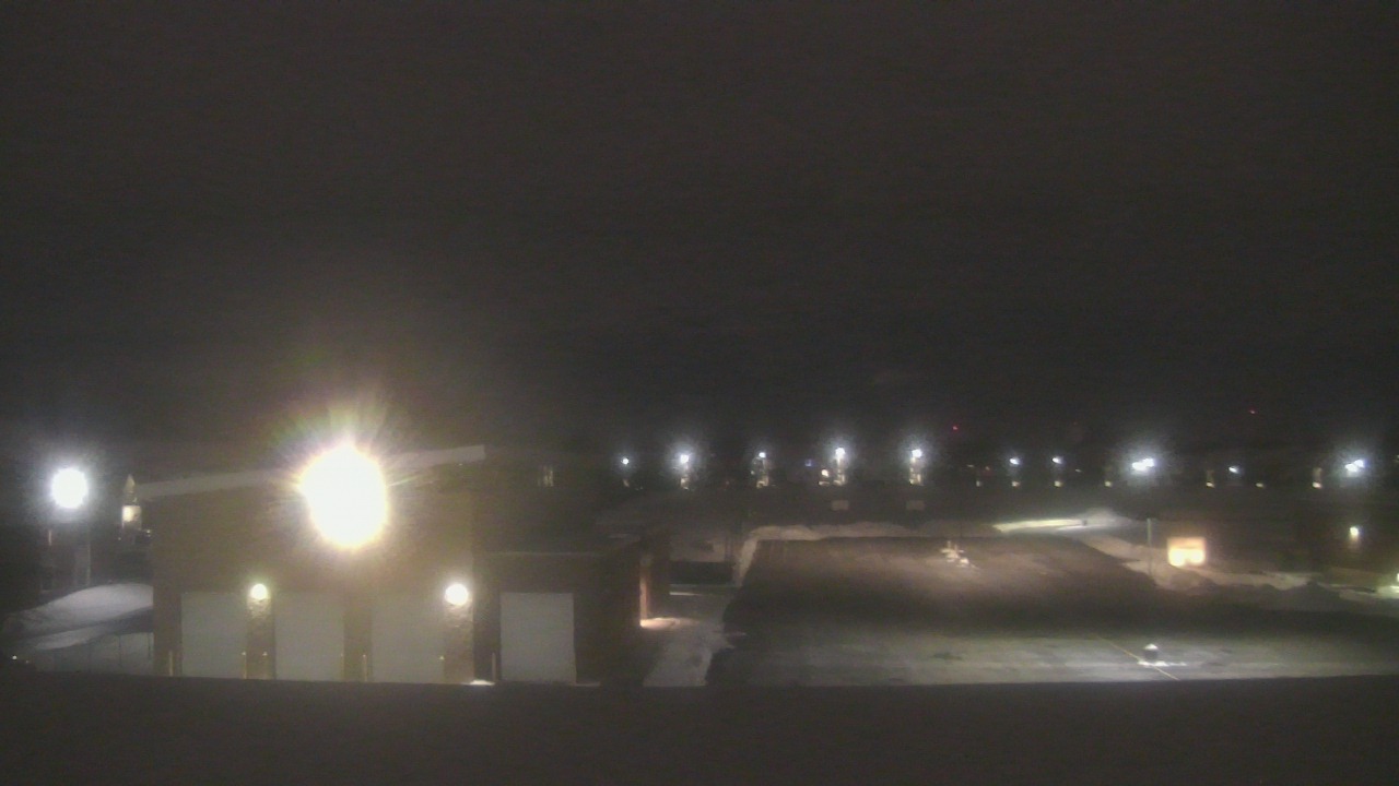 Thumbnail for current weather camera view from Marquardt MS in Glendale Heights, Illinois