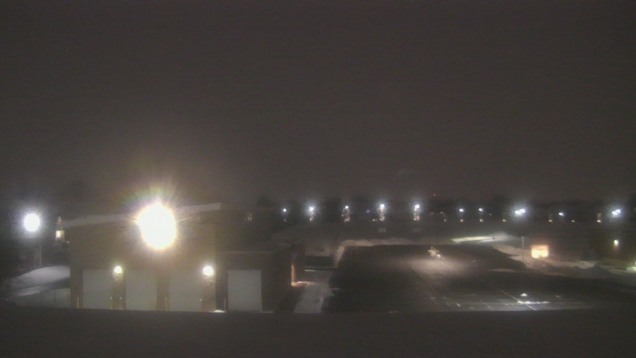 Thumbnail for current weather camera view from Marquardt MS in Glendale Heights, Illinois