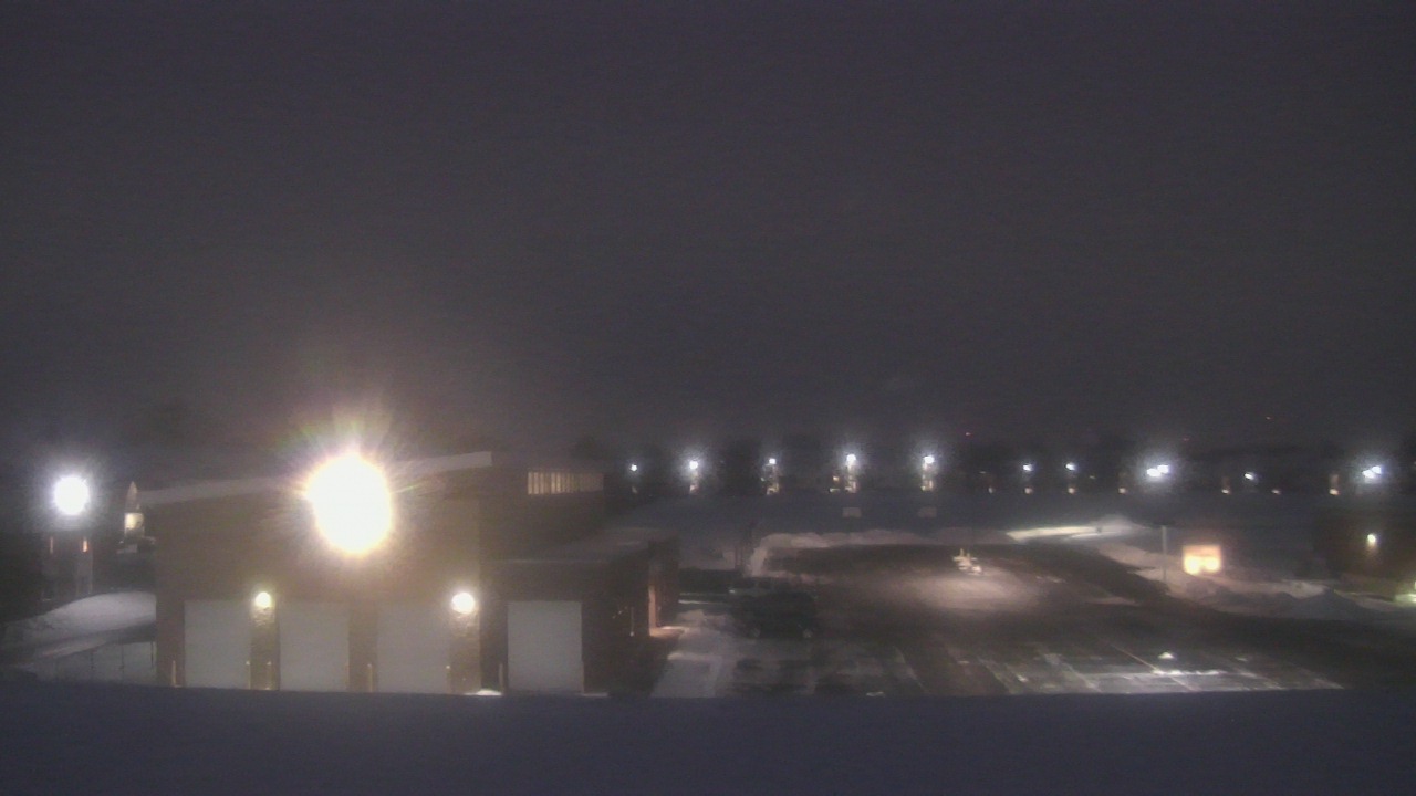 Thumbnail for current weather camera view from Marquardt MS in Glendale Heights, Illinois