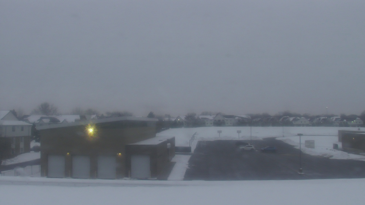 Thumbnail for current weather camera view from Marquardt MS in Glendale Heights, Illinois
