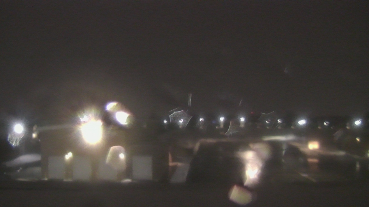 Thumbnail for current weather camera view from Marquardt MS in Glendale Heights, Illinois