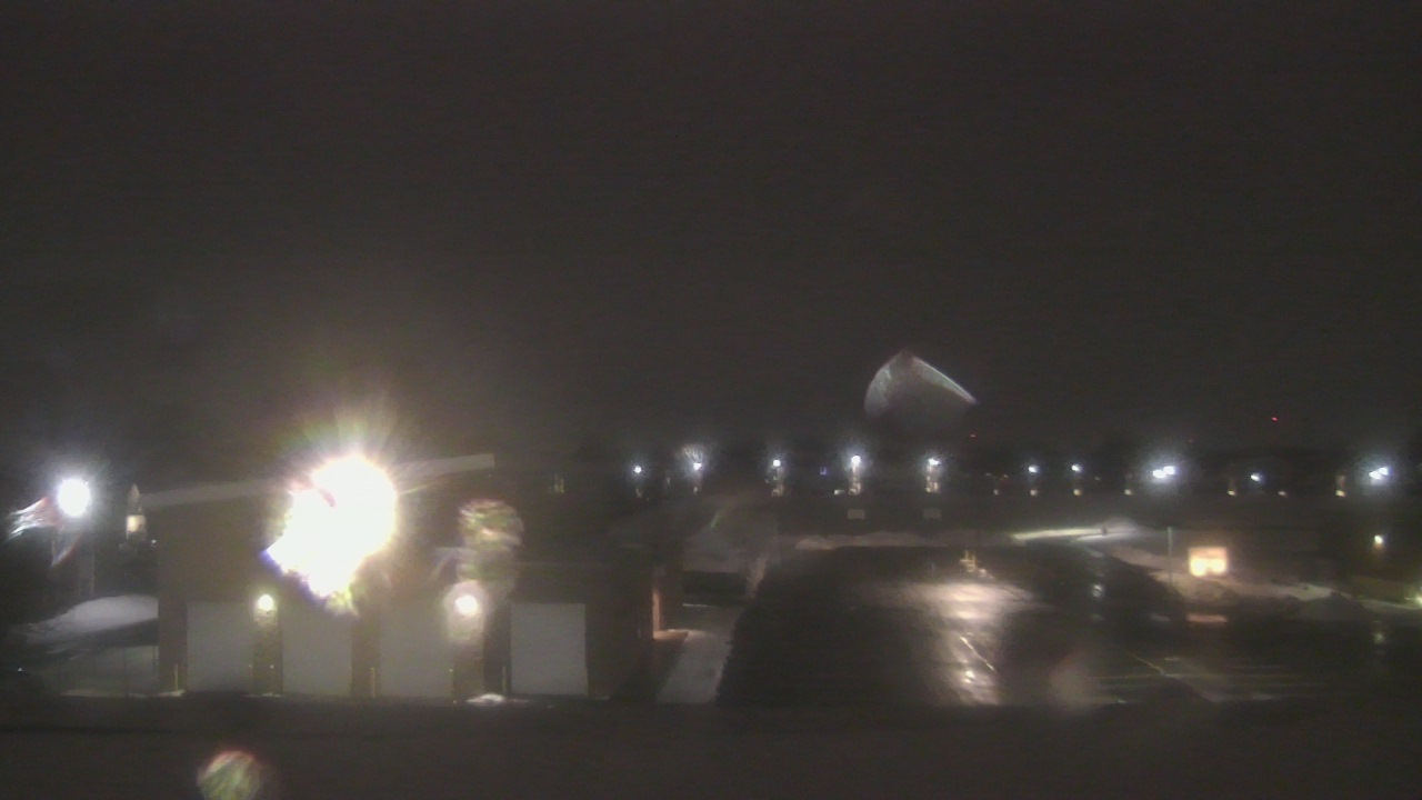 Thumbnail for current weather camera view from Marquardt MS in Glendale Heights, Illinois