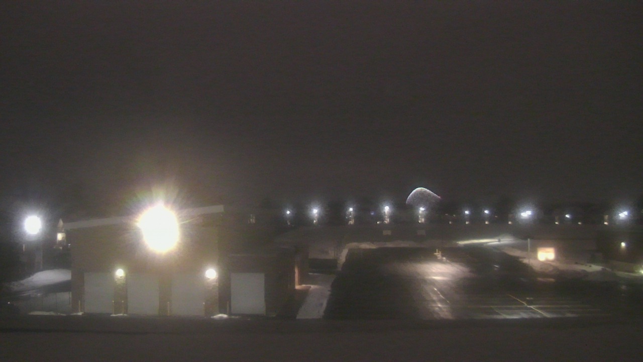 Thumbnail for current weather camera view from Marquardt MS in Glendale Heights, Illinois