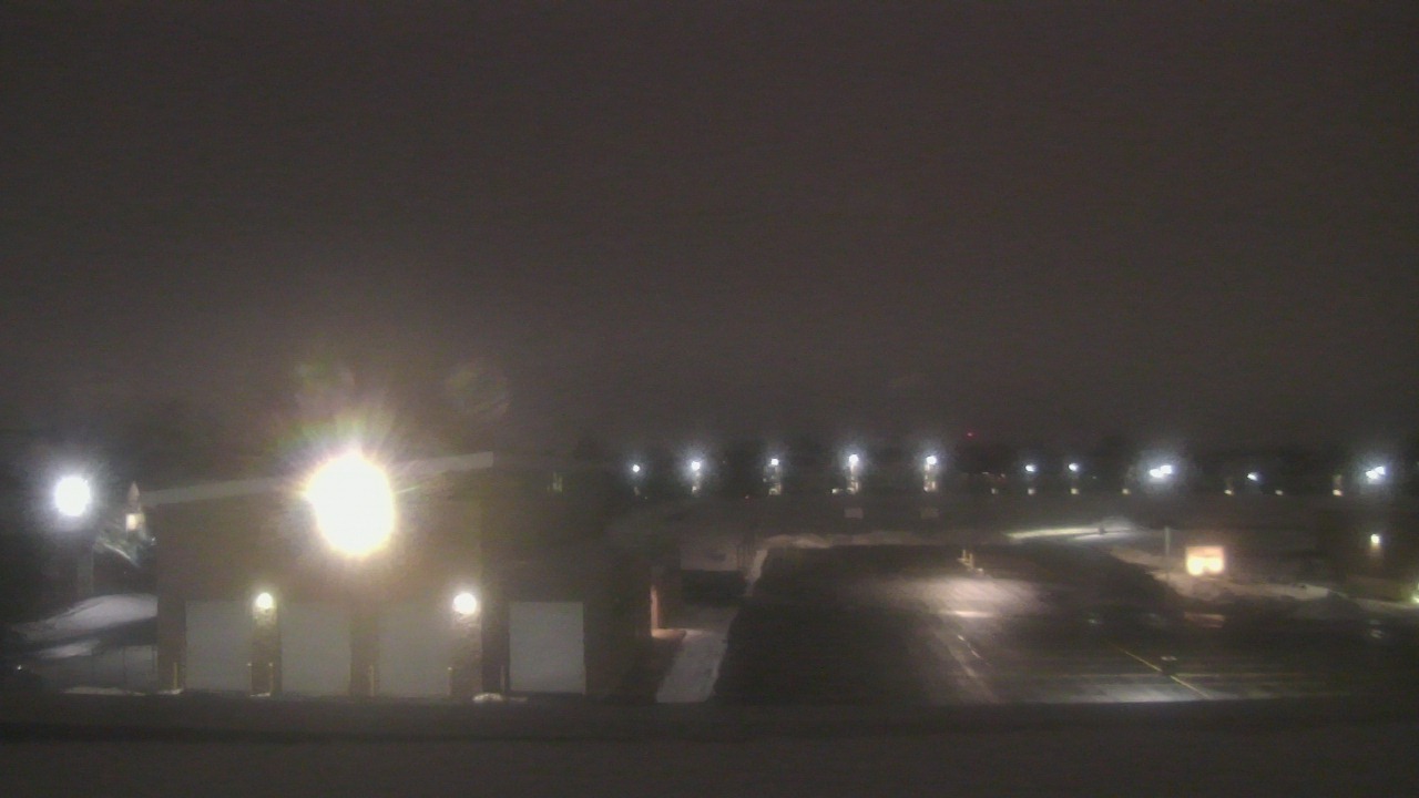 Thumbnail for current weather camera view from Marquardt MS in Glendale Heights, Illinois