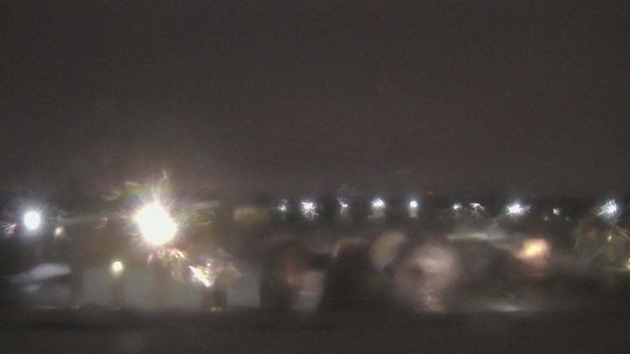 Thumbnail for current weather camera view from Marquardt MS in Glendale Heights, Illinois