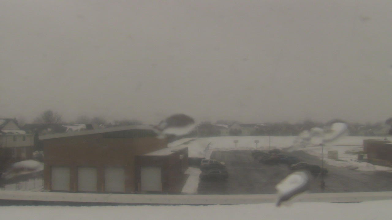 Thumbnail for current weather camera view from Marquardt MS in Glendale Heights, Illinois