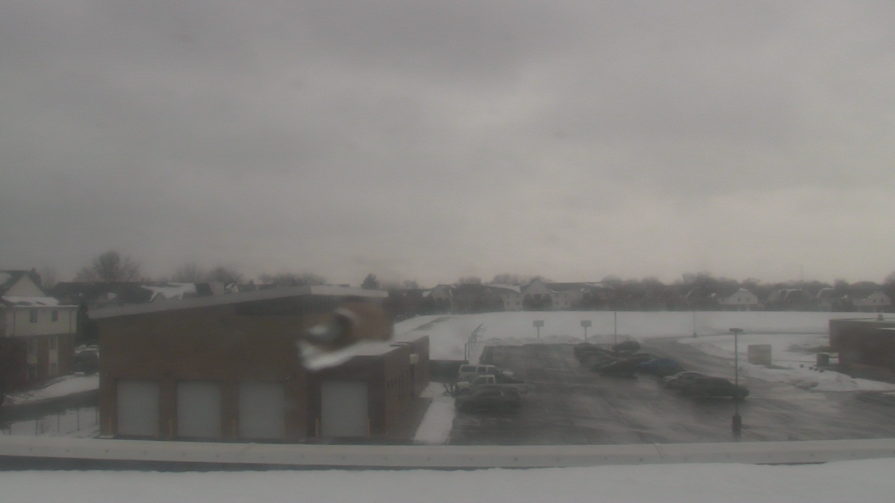 Thumbnail for current weather camera view from Marquardt MS in Glendale Heights, Illinois