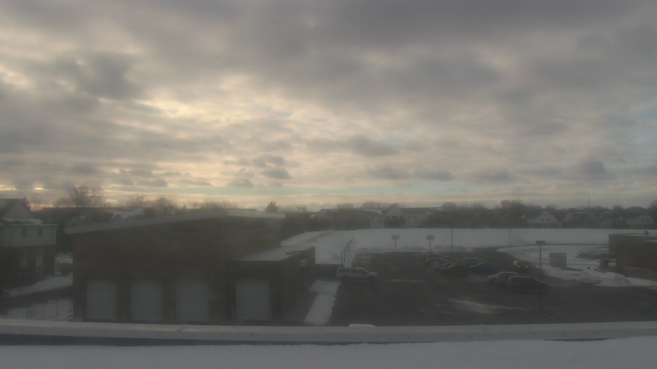 Thumbnail for current weather camera view from Marquardt MS in Glendale Heights, Illinois