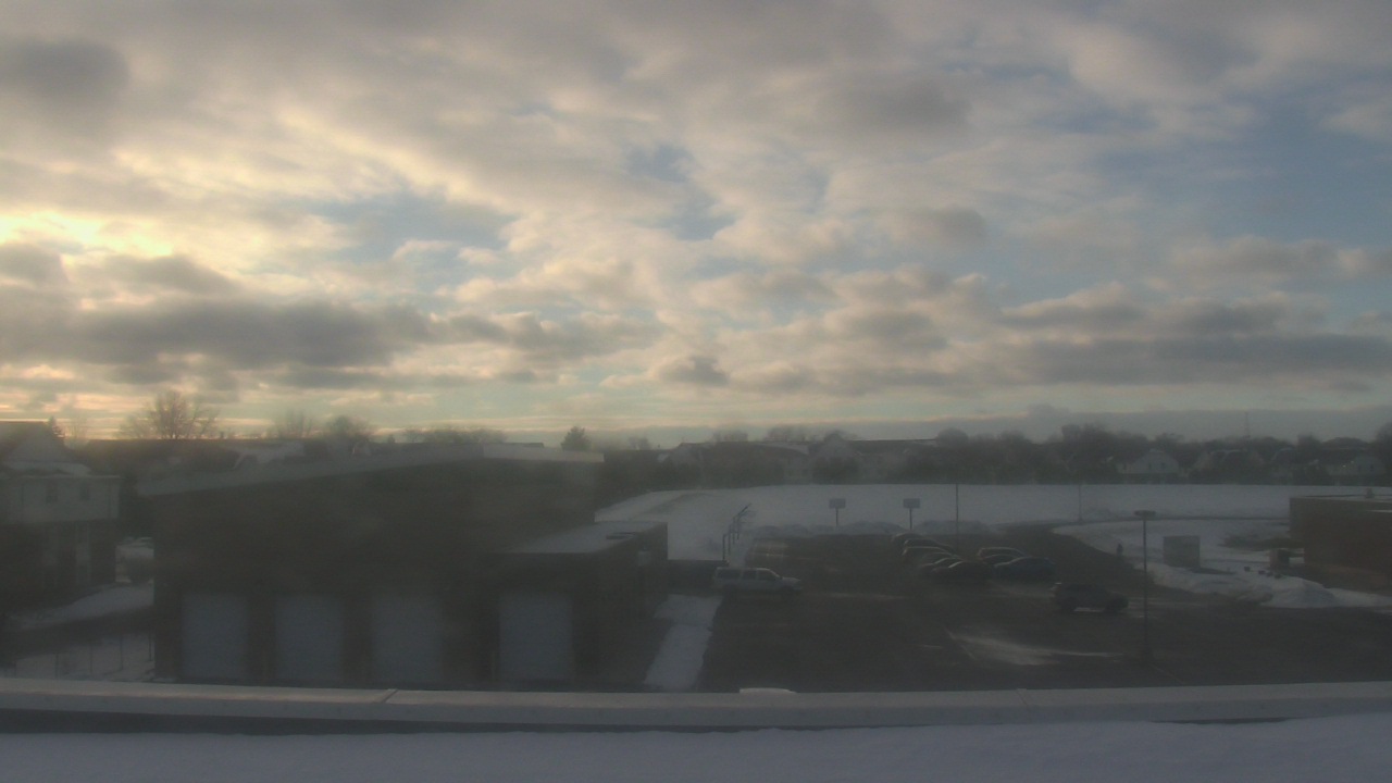 Thumbnail for current weather camera view from Marquardt MS in Glendale Heights, Illinois