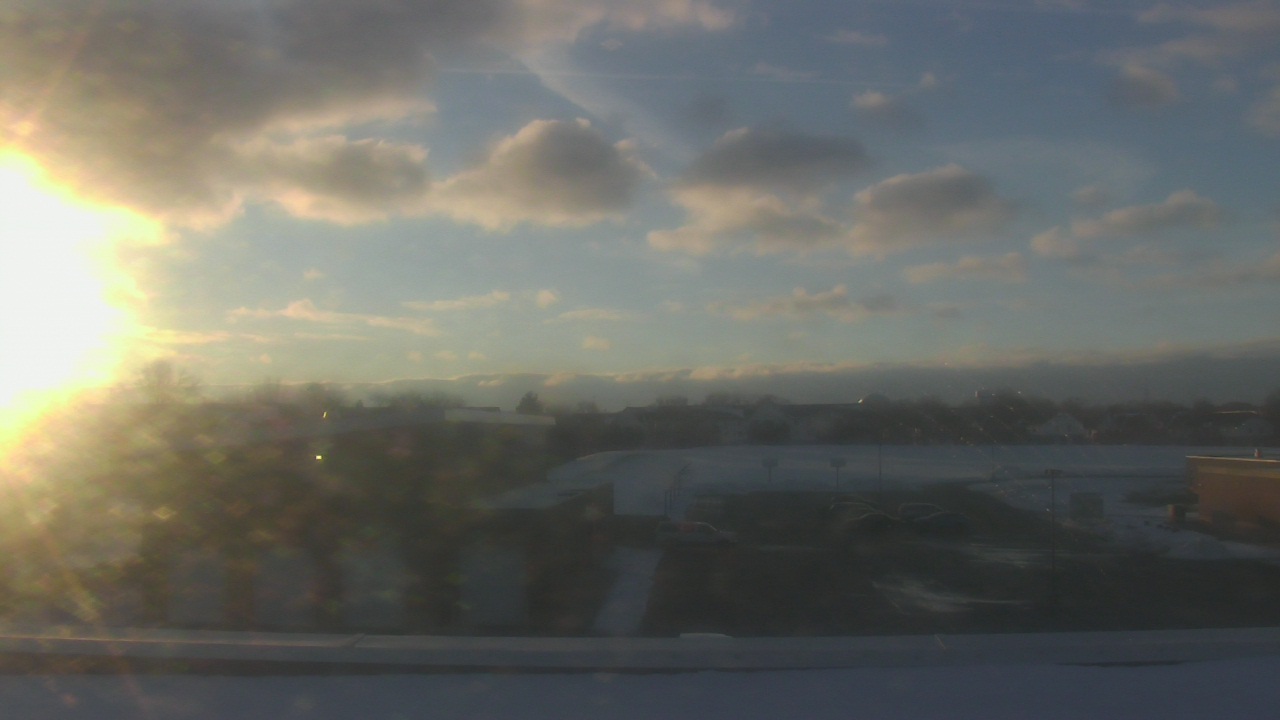 Thumbnail for current weather camera view from Marquardt MS in Glendale Heights, Illinois