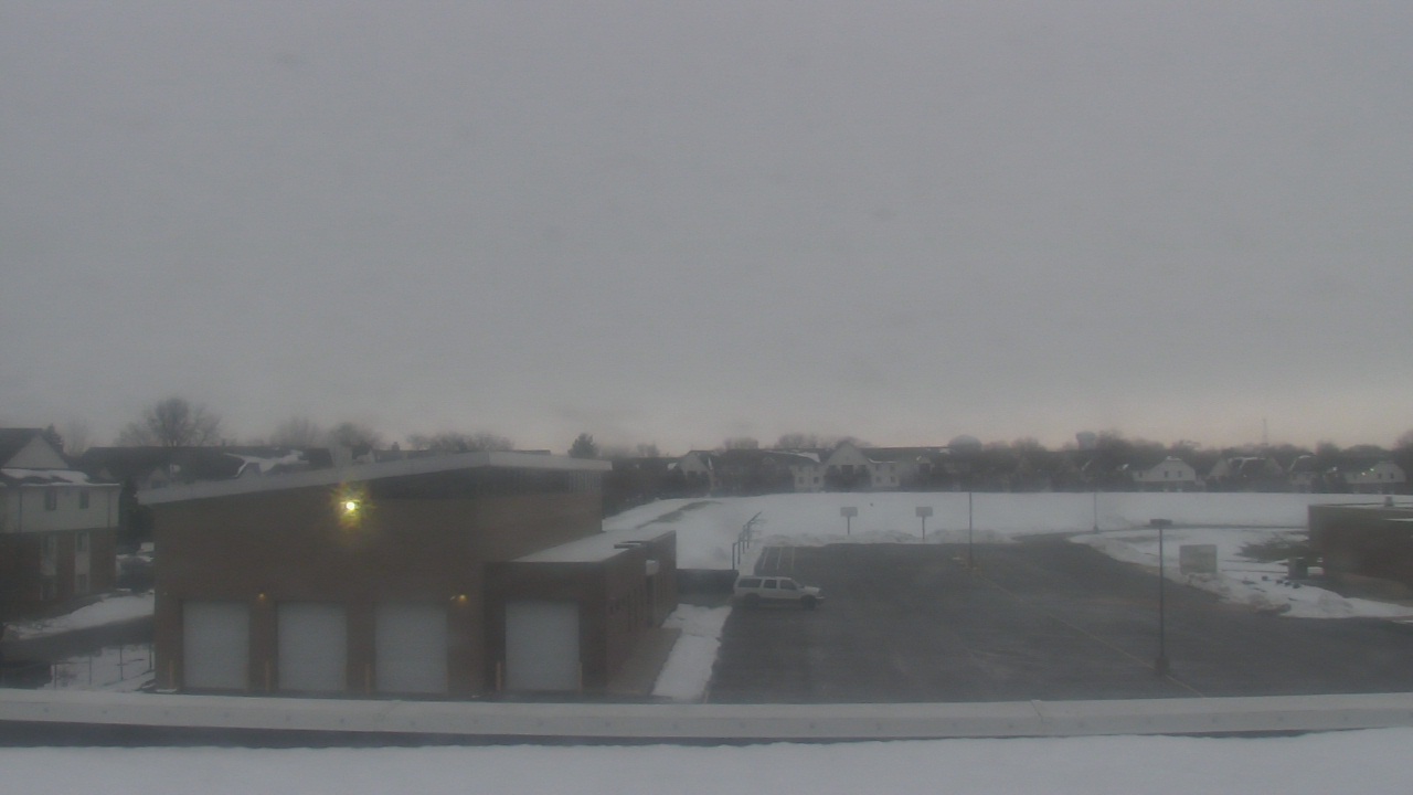 Thumbnail for current weather camera view from Marquardt MS in Glendale Heights, Illinois
