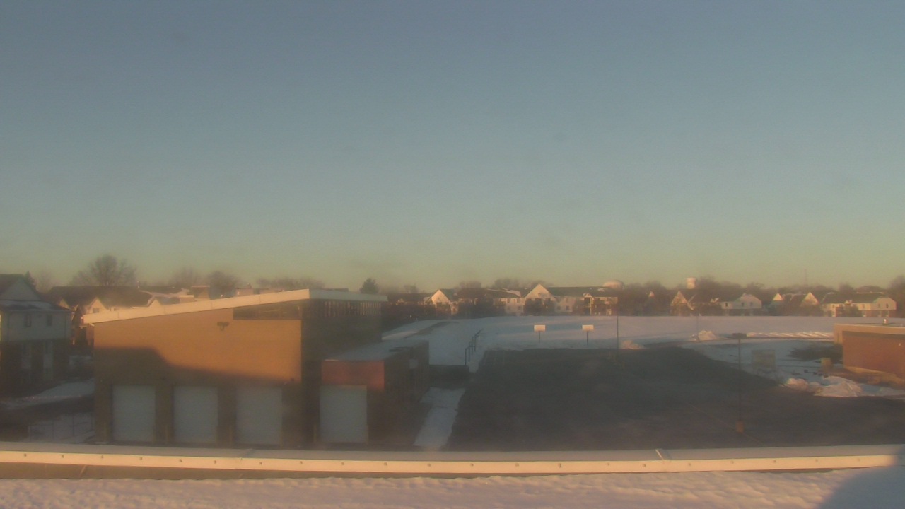 Thumbnail for current weather camera view from Marquardt MS in Glendale Heights, Illinois