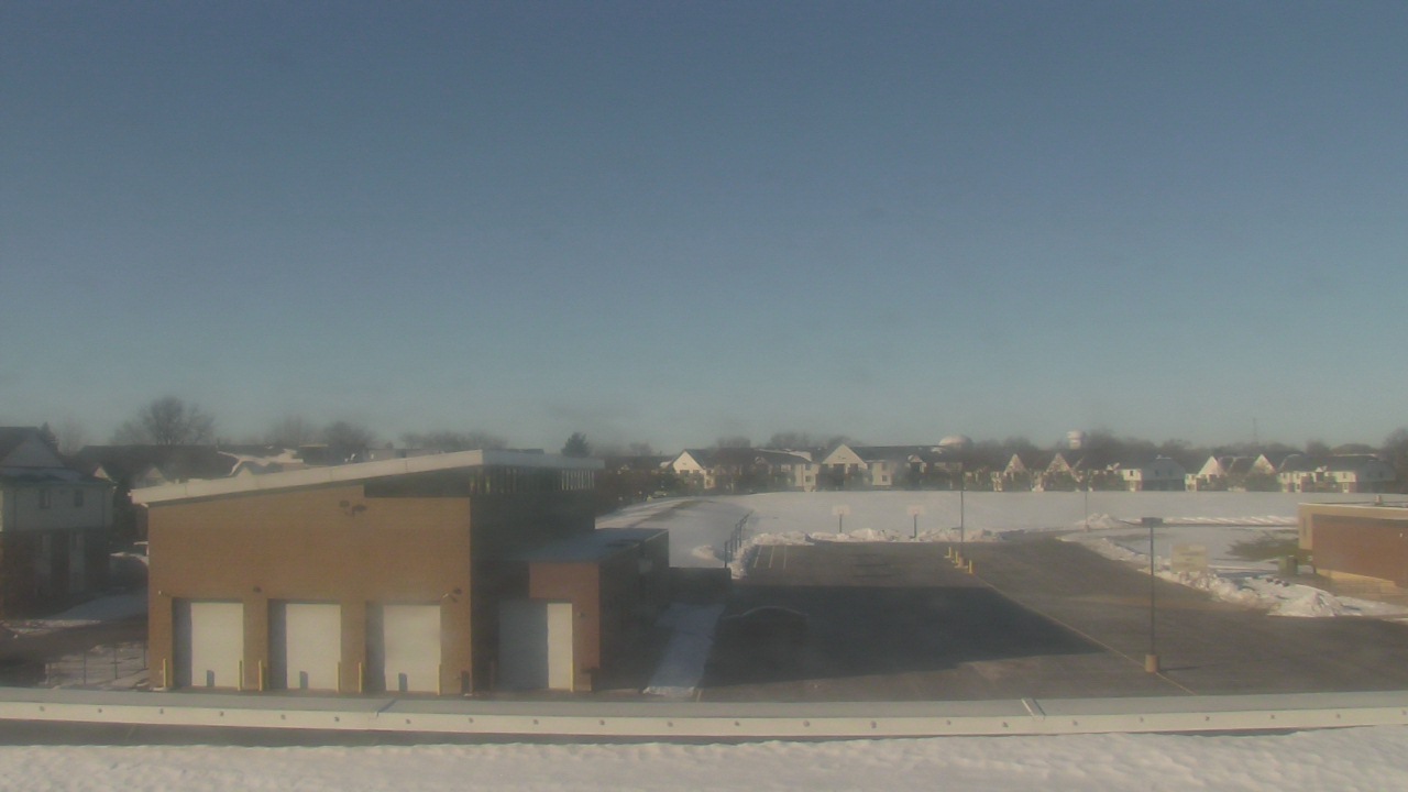 Thumbnail for current weather camera view from Marquardt MS in Glendale Heights, Illinois
