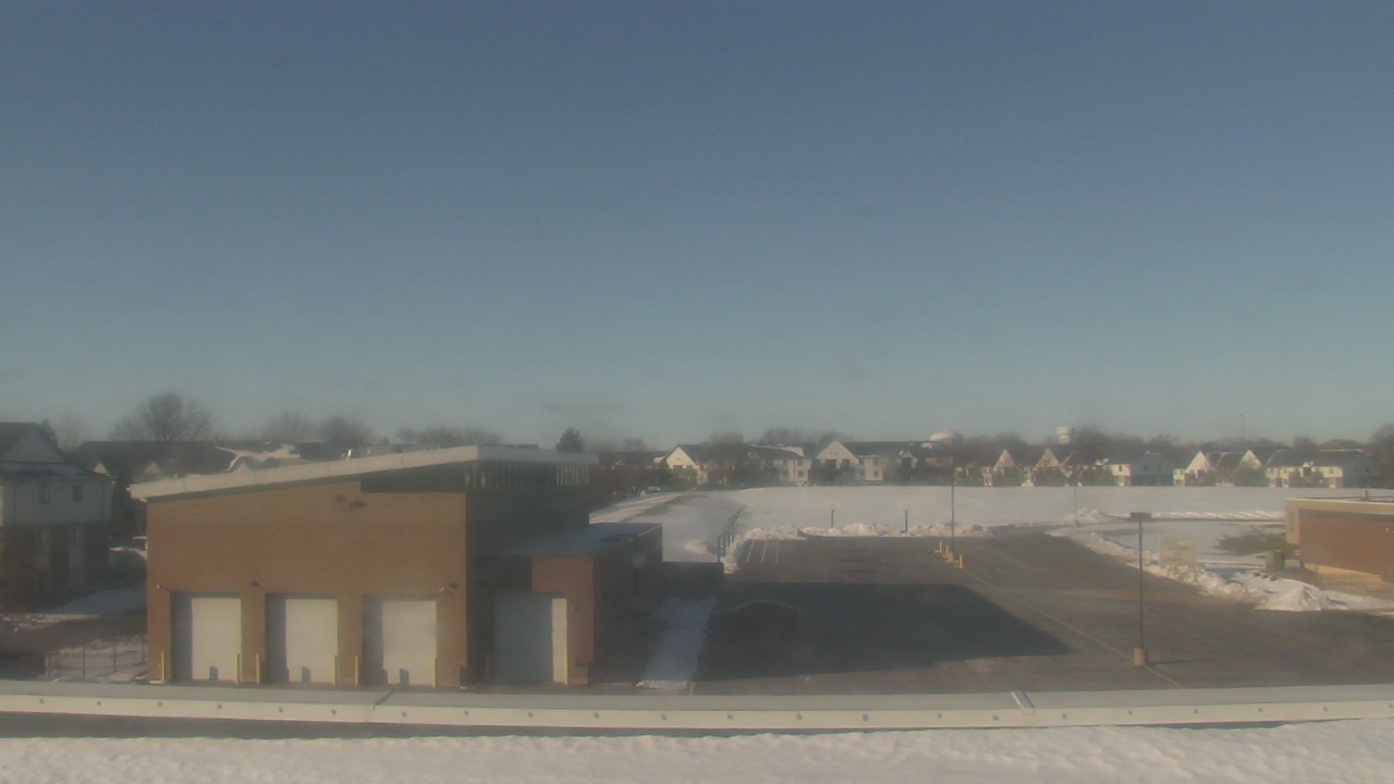 Thumbnail for current weather camera view from Marquardt MS in Glendale Heights, Illinois