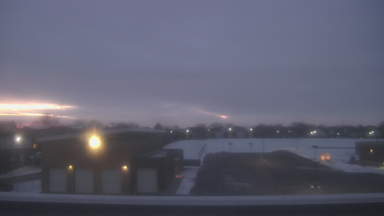Thumbnail for current weather camera view from Marquardt MS in Glendale Heights, Illinois
