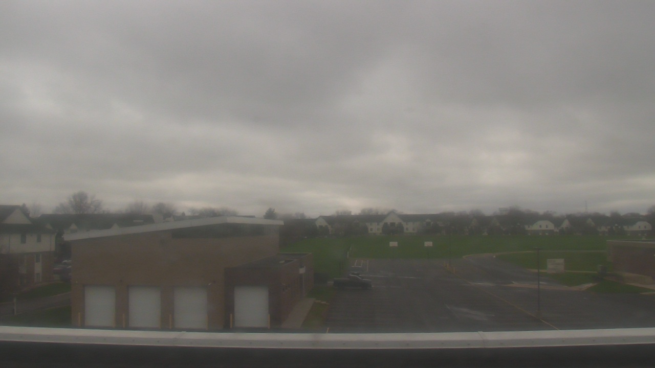 Thumbnail for current weather camera view from Marquardt MS in Glendale Heights, Illinois