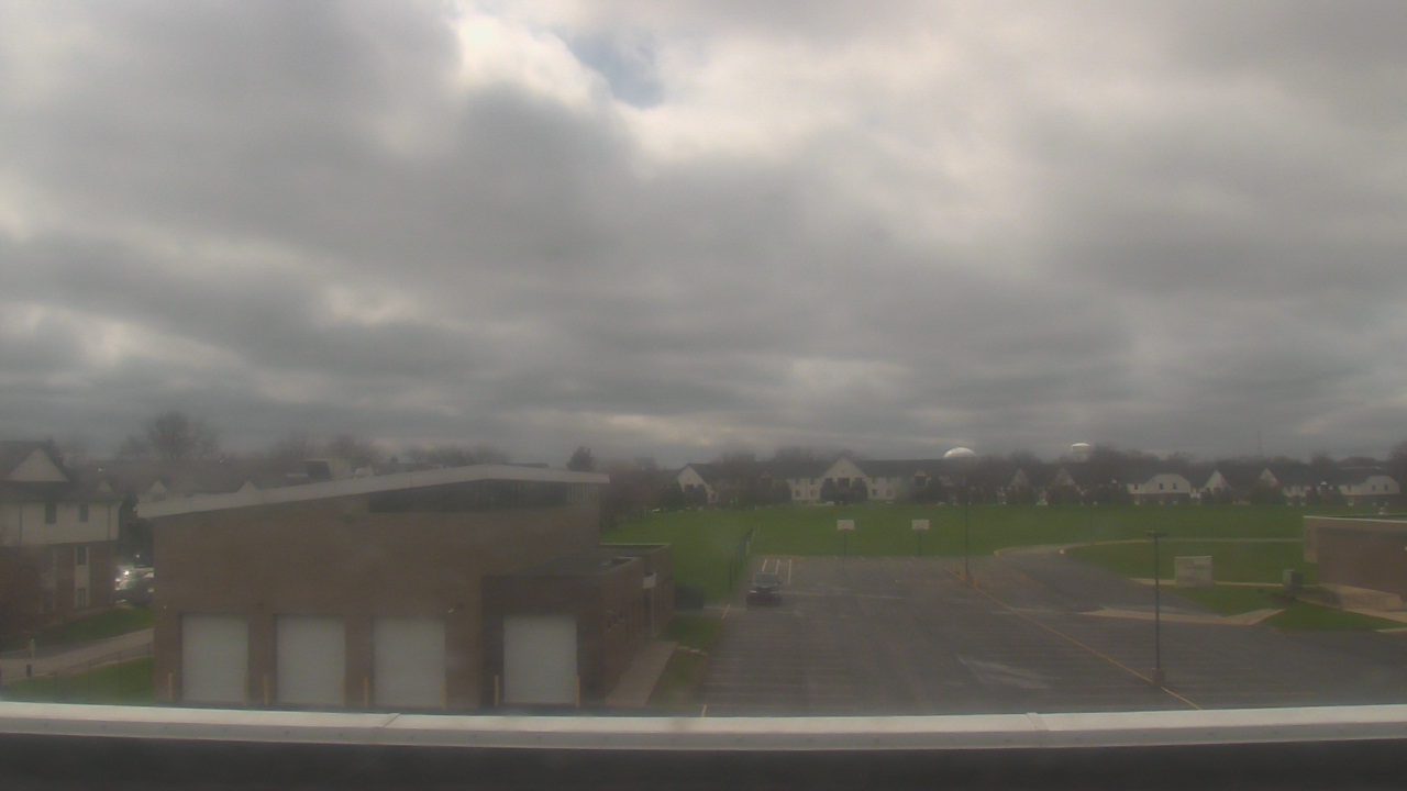 Thumbnail for current weather camera view from Marquardt MS in Glendale Heights, Illinois