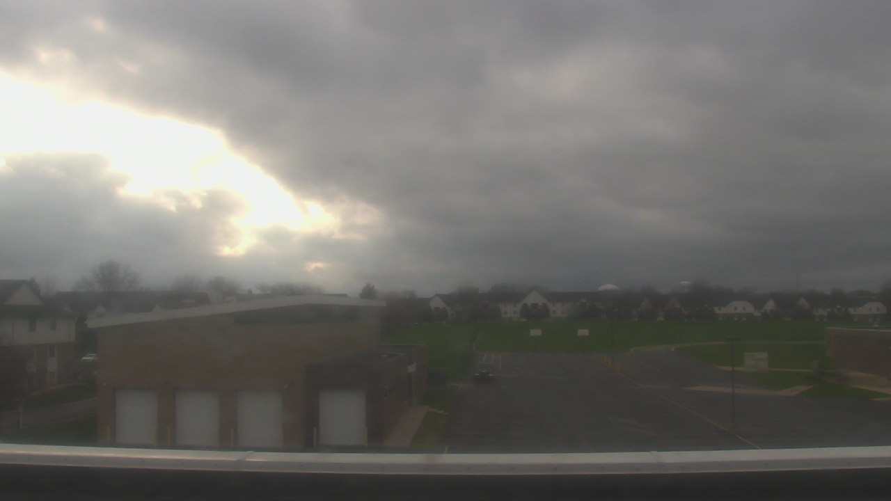 Thumbnail for current weather camera view from Marquardt MS in Glendale Heights, Illinois