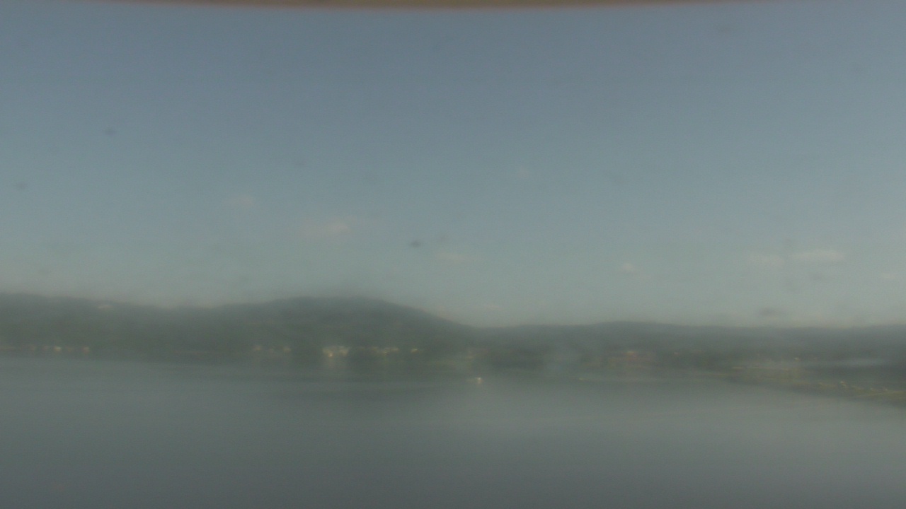 Thumbnail for current weather camera view from Wyndham Garden Lake Guntersville in Guntersville, Alabama