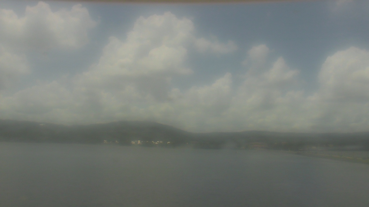 Thumbnail for current weather camera view from Wyndham Garden Lake Guntersville in Guntersville, Alabama