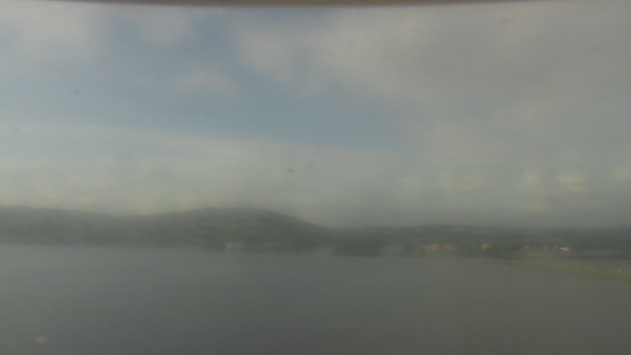 Thumbnail for current weather camera view from Wyndham Garden Lake Guntersville in Guntersville, Alabama