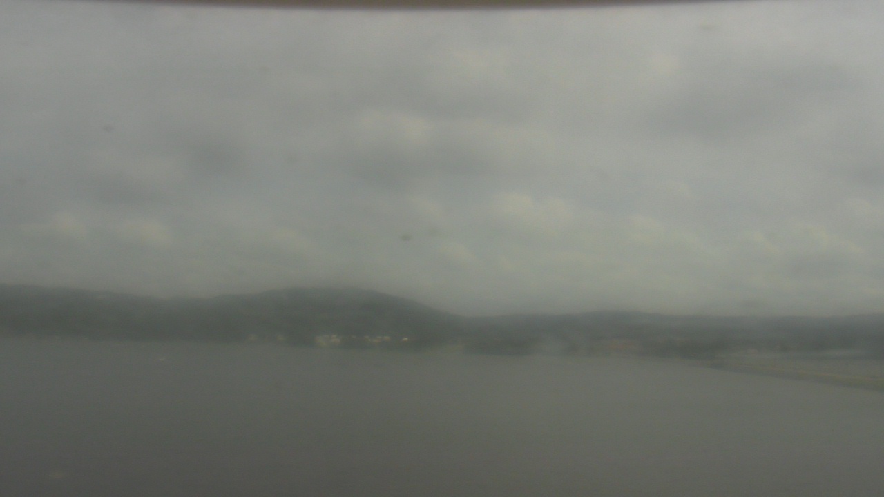 Thumbnail for current weather camera view from Wyndham Garden Lake Guntersville in Guntersville, Alabama