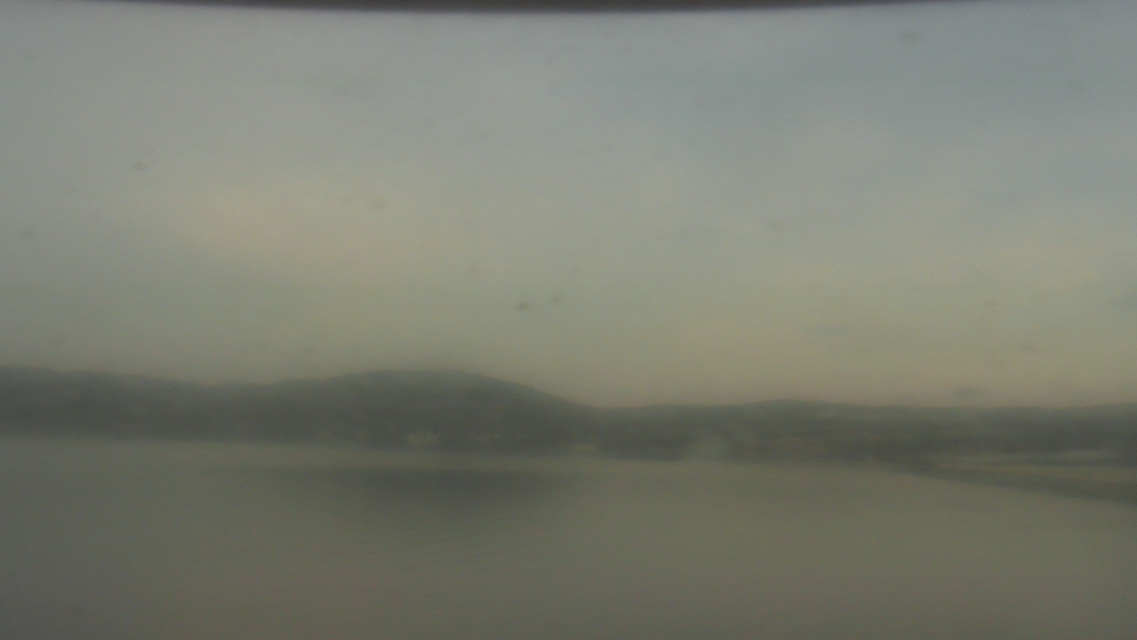 Thumbnail for current weather camera view from Wyndham Garden Lake Guntersville in Guntersville, Alabama